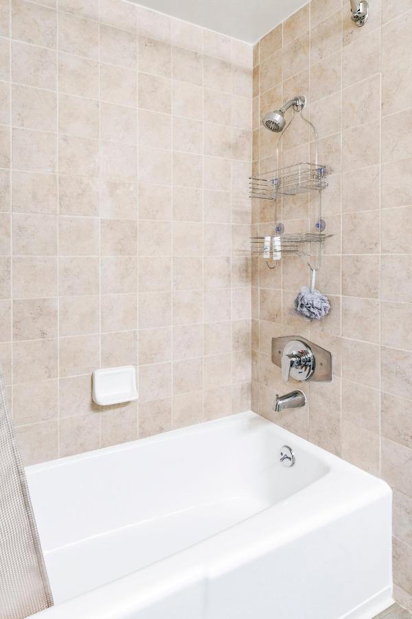 New Luxury Weho Boys Town Med Appartement